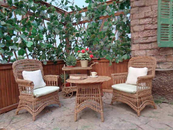 Small Black Patio Table Chairs 1 12 Scale Garden Doll House Miniature Garten - Miniature Patio Table Small Black Patio Table Chairs 1 12 Scale Garden Doll House Miniature Garten - Miniature Patio Table
