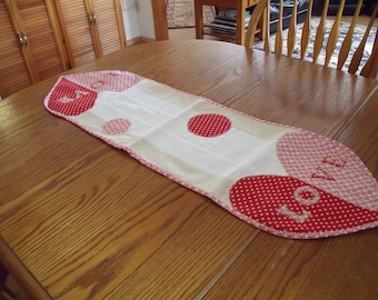 Valentines table runner