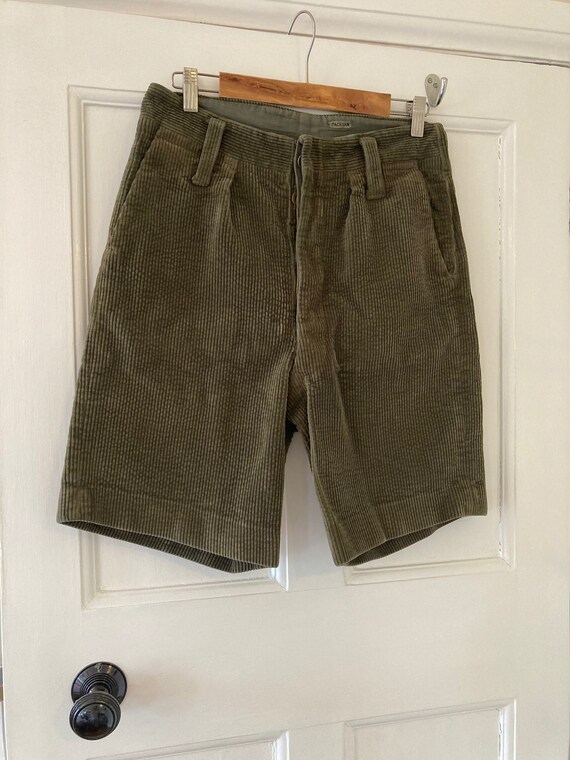 Fantastic 1950s corduroy shorts
