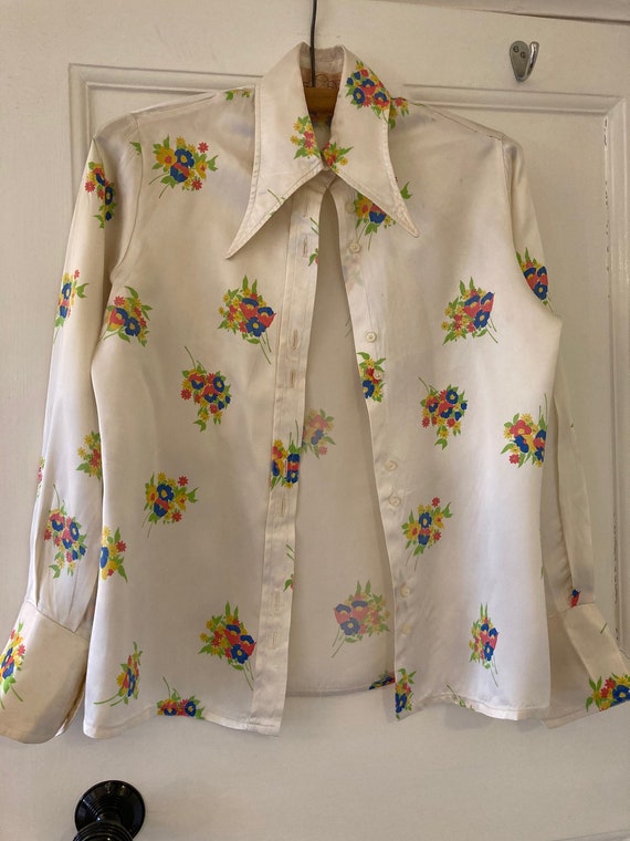 1970s dagger collar Deco style satin blouse