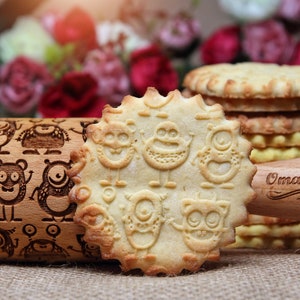 Monsters embossed dough roller Engraved rolling pin Happy Halloween gift Cookies for child Embossed rolling pin Baking Fondant Cake Clay