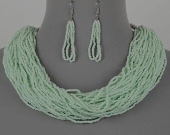 Jade color seed bead necklace set
