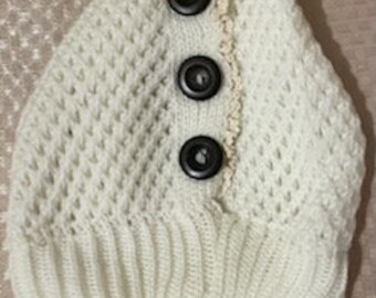 Women knit hat