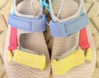 Kids tri color strappy sandals