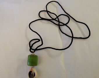 Handcrafted small shell necklace