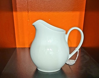 Vintage style creamer
