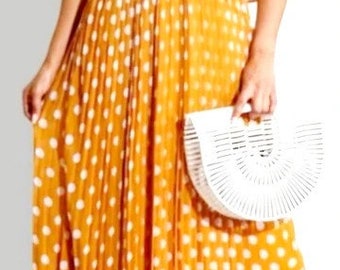 Beautiful waist chinching off the shoulder  boho dress.  Size 2x