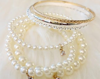 Pearls & mixed metals bracelet, bagles stack