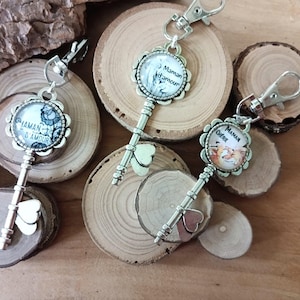 Gepersonaliseerde tashanger met boodschap, lieve mama, liefhebbende mama, 2 cm glazen cabochon, wit, grijs, Franse touch, cadeau voor geliefde mama, s sieraden