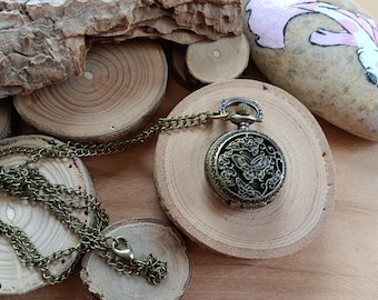 Montre vintage papillon, cadeau mixte,à gousset ou en sautoir,env 2,8cm de diamètre,french touch,pile de rechange,chaine sautoir 70cm