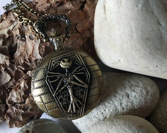 Montre vintage,squelette,env 4,5cm de diamètre,montée en sautoir, métal façon bronze,chaîne 70 cm, french touch,pile,mixte enfant ou adulte