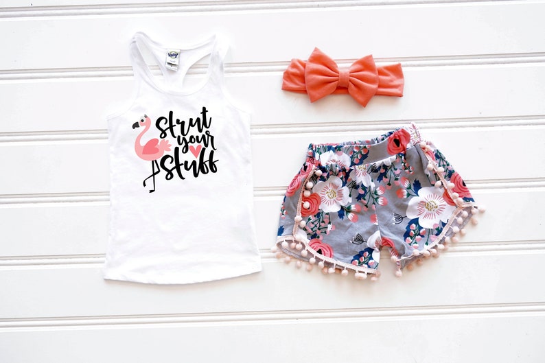 Girls Flamingo Outfit Girls/' Birthday Outfit Tropical Birthday Outfit First Birthday Outfit Flamingo Outfit Pom Pom Shorts Strut Your Stuff