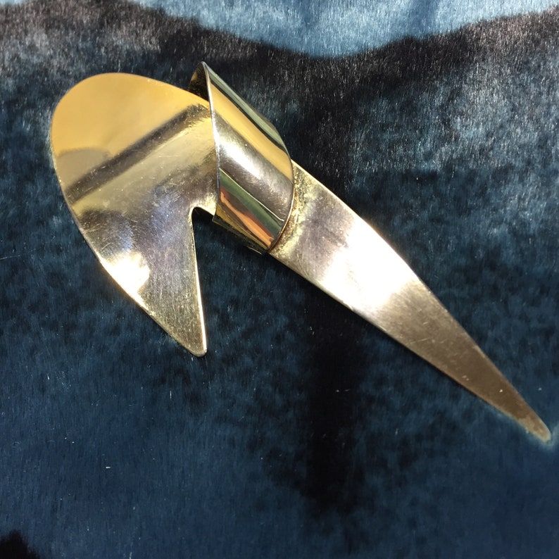 Space Age 2 inches Pin 1960s 1970s. Vintage Brass Boomerang Style Brooch Star Trek