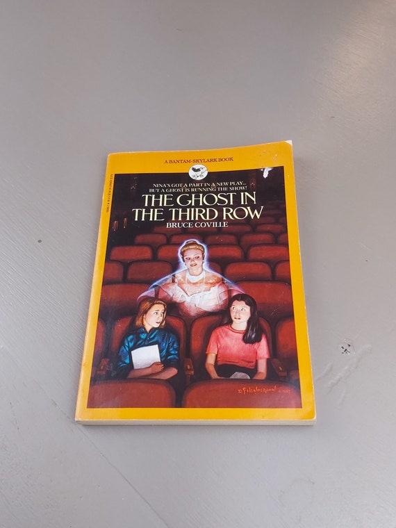 Book The Ghost In The Third Row Written Bruce Coville 19 Etsy
