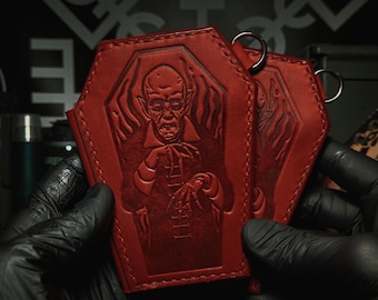 Leather card holder - Coffin "Nosferatu" desigh, chain ring & magnetic closure.
