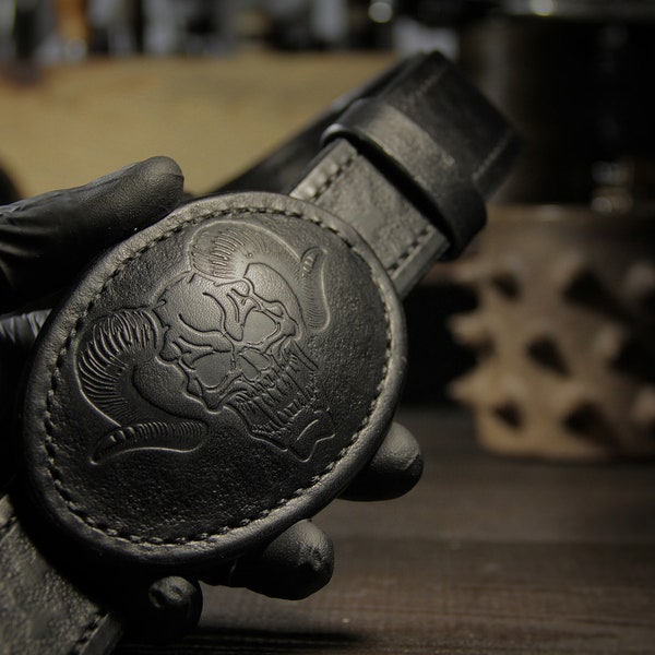 Unholy belt with a leather buckle "Skull"