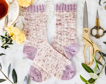 Knitting Pattern: Meringue Socks / Sock Knitting Pattern/ Textured Sock Pattern / Digital Pattern