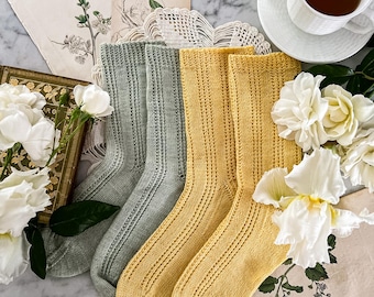Knitting Pattern: Tiramisu Socks / Beginner Sock Knitting Pattern/ Easy Sock Pattern / Digital Pattern