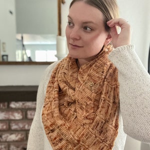 Knitting Pattern: Auklet Shawl / Digital knitting pattern, asymmetrical triangle shawl, knit lace scarf image 2