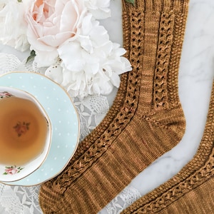 Knitting Pattern: Creme Brulee Socks / Textured Sock Knitting Pattern/ Lacy Sock Pattern / Digital Pattern image 5