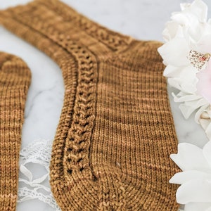 Knitting Pattern: Creme Brulee Socks / Textured Sock Knitting Pattern/ Lacy Sock Pattern / Digital Pattern image 2