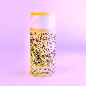 Ängskroppssalva. ringblomma med lavendel, återfuktande och naturlig hudvård utan avfall.