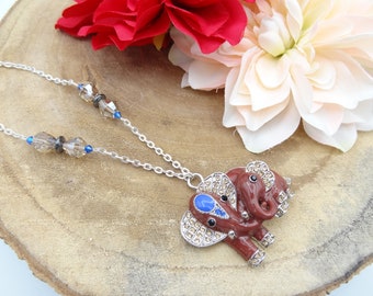 Women's necklace/fantasy jewel/fantasy necklace/pearl necklace/gift/handmade necklace/hanging necklace/elephant pendant/elephant