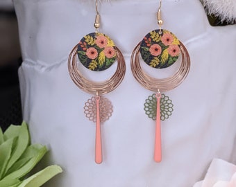 Boucles d'oreilles/boucles d'oreilles pendantes/boucles d'oreilles fantaisie/cadeau femme/boucles d'oreilles rose/boucle d'oreille fait main