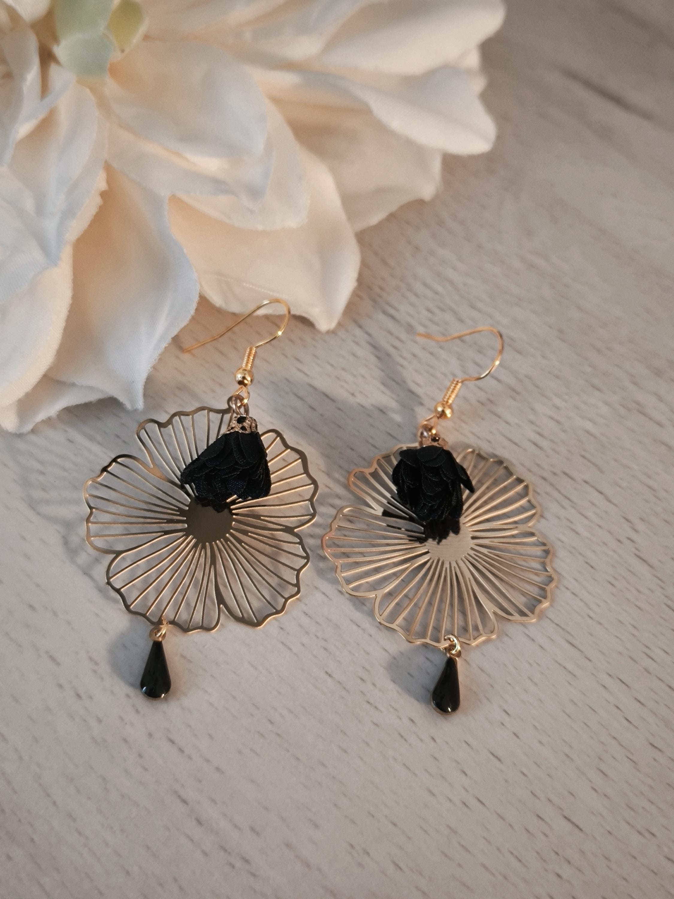 Elegant Black and Gold Floral Tassel Earrings Gold Chain Tassel Earrings: Black Floral Millefiori Beads  main image 3
