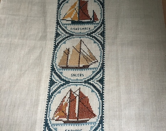 Vintage Schweden Nadelspitze, Kreuzstich bestickt Segelboote auf Leinen.1980er Jahre