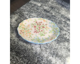 Jabonera y jabón Longaberger Blossoms vintage para el Día de la Madre, estilo rústico chic.