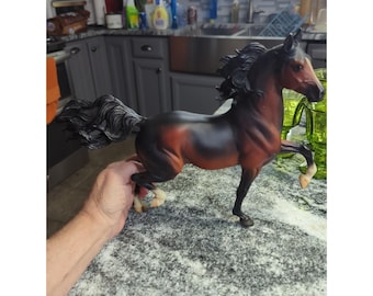 Breyer #472 Huckleberry Bey-Champion Arab Stallion (1999-2007) No Stand