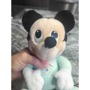 Peluche de Mickey Mouse, pijama verde azulado, Disney Babies, 1984, 23 cm imagen 2