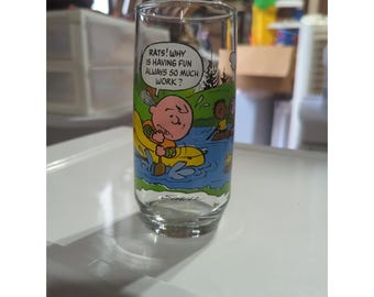 Vaso vintage de McDonald's de Snoopy/Peanuts de 1983 - Colección Camp Snoopy
