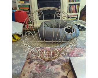 Vintage Stil Verzierter Weißer Metall Wand Pflanzkorb - Cottage French Country