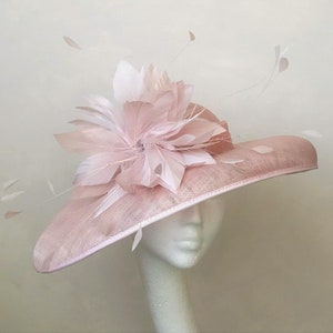 Pale Pink Hat Pink Fascinator Blush Feather Hat Mother of the Bride Wedding Hat Blush Ascot Hat Kentucky Derby Occasion Hat Church Hat