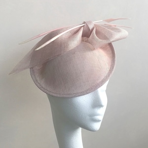 Pale Pink Fascinator Blush Disc Small Saucer Headpiece Wedding Feather Fascinator Light Pink Ascot Hat Races Derby Ladies Day