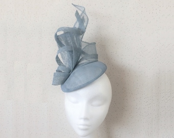 Hellblauer Hochzeitsfascinator Pastellblauer Fascinator Brautmutter Himmelblau Kornblume Puderblau Hatinator Ascot Hochzeitsgast