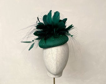 Emerald Green Feather Fascinator Feathers  Wedding Guest Hat Green Ascot Races Hat Kentucky Derby