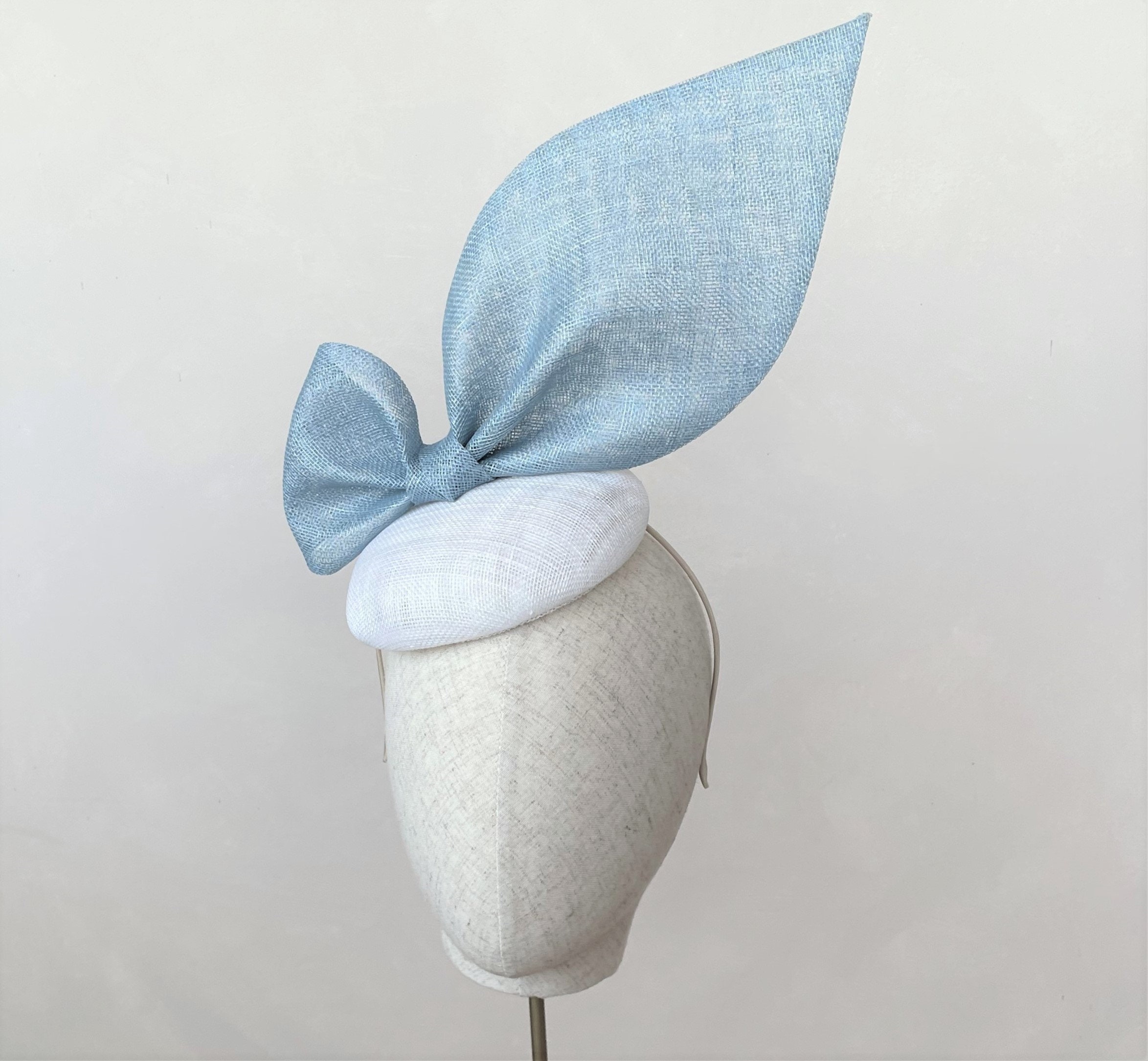 ? NWT Kentucky Derby Baby Blue Fascinator Hat. See pictures for measurements Kentucky Derby Hat Fascinator, Baby Blue Fascinator, off  main image 4