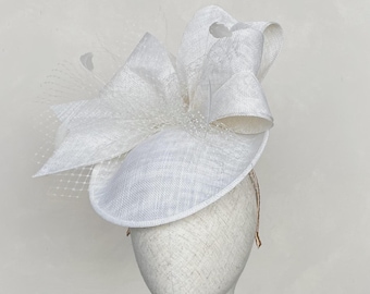 White Fascinator Ivory Wedding Hat Headpiece with Veiling Bridal Kentucky Derby Ascot Hat Ladies Day Races Hat Wedding Guest