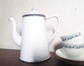 Antique Vintage French White Blue enamel Stove Pot Coffee Pot Teapot Ancienne bouilloire, Cafetière Blanche Bleue Émaillée 1930