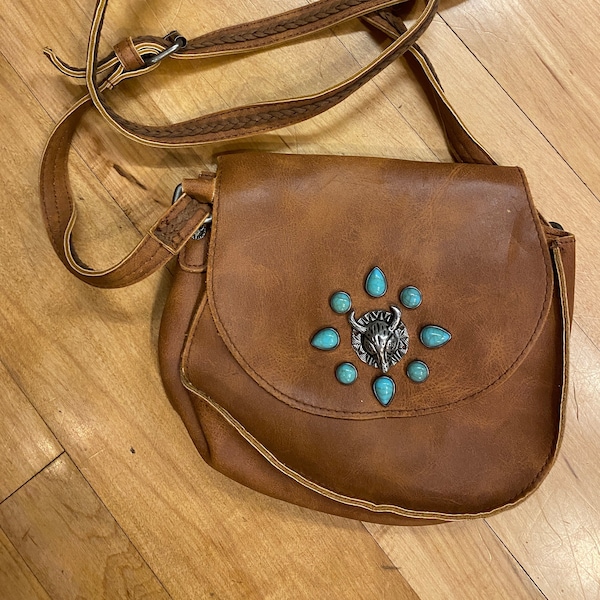 Vintage Leather Snap Closure Hand bag . Crossover . Long Shoulder Strap . Western Handbag . Bull Head . Faux Turquoise . Gift for Her
