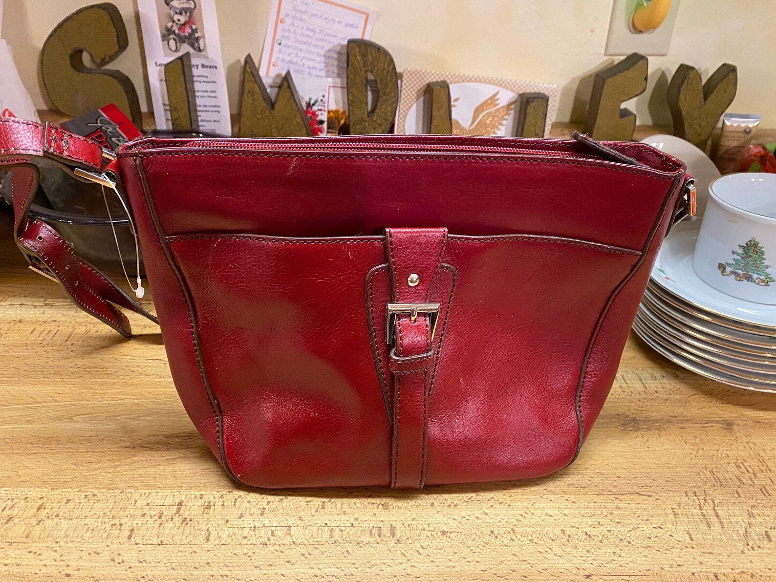 Vintage Red Zip Closure Hand Bag . Crossover . 7.5 X 11 Purse . Hand