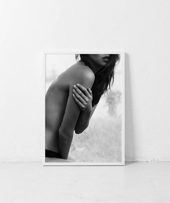 A day at The Beach PRINTABLE | Nude woman Black and white photography  Printable Poster | Nude Woman's body lips Portrait | Sensual art