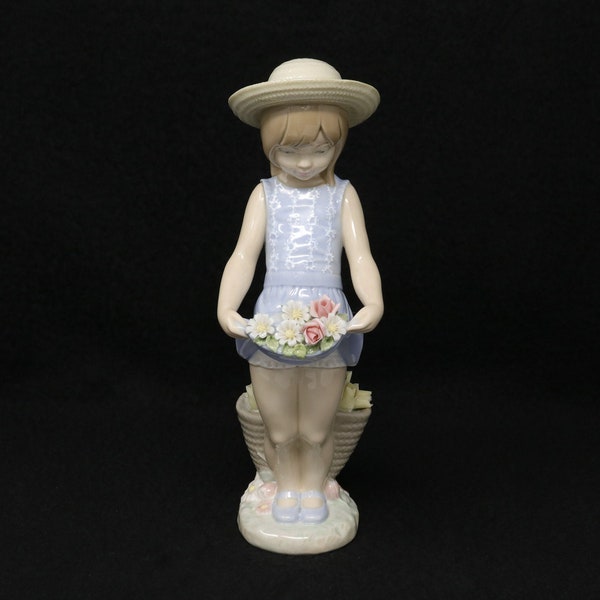 Figurine Lladro TEL QUEL voir les détails Mes fleurs #1284, retraité 9" Fleurs Lladro sur les genoux, 2 fleurs manquantes, fille avec des fleurs dans sa jupe