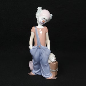 MINT Lladro Destination Big Top clown figurine #6245, 1996 Event figurine, circus clown with puppy, 8&quot; tall porcelain Lladro clown figure