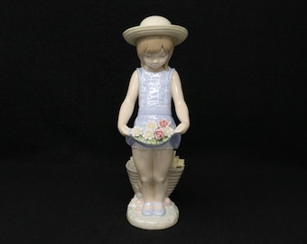 新品 9インチ リヤドロ サマー ストロール #7611、コレクター向け磁器