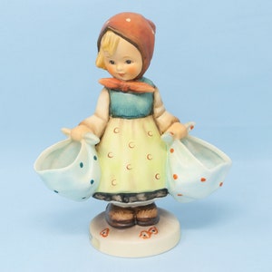MINT 5.5&quot; Hummel figurine #175, Mother&#39;s Darling, TMK5, Hummel girl carrying bags, vintage Goebel porcelain figurine, Hummel gift