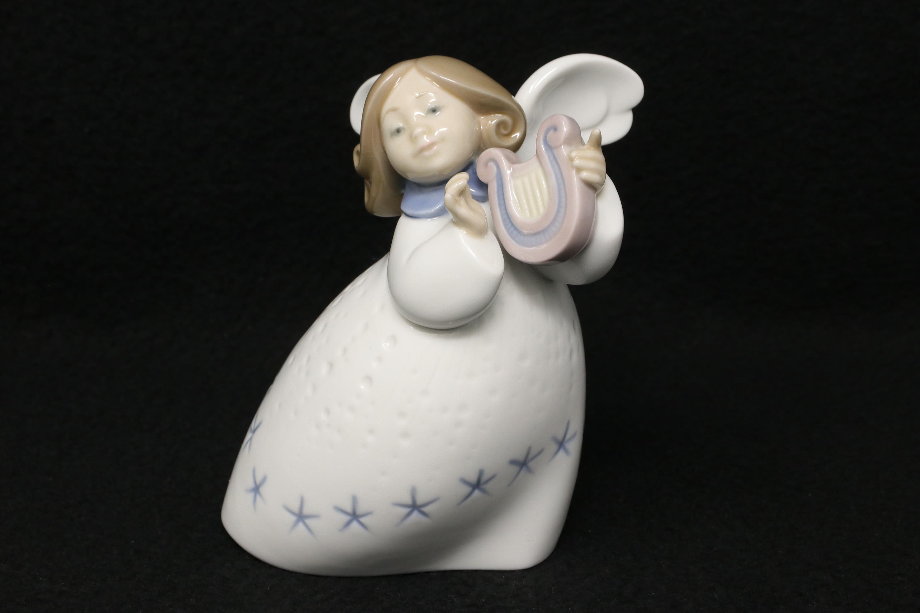 MINT IN BOX Lladro Little Angel With Lyre #6528, 5